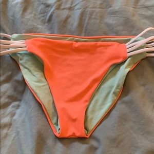 L space bikini bottoms